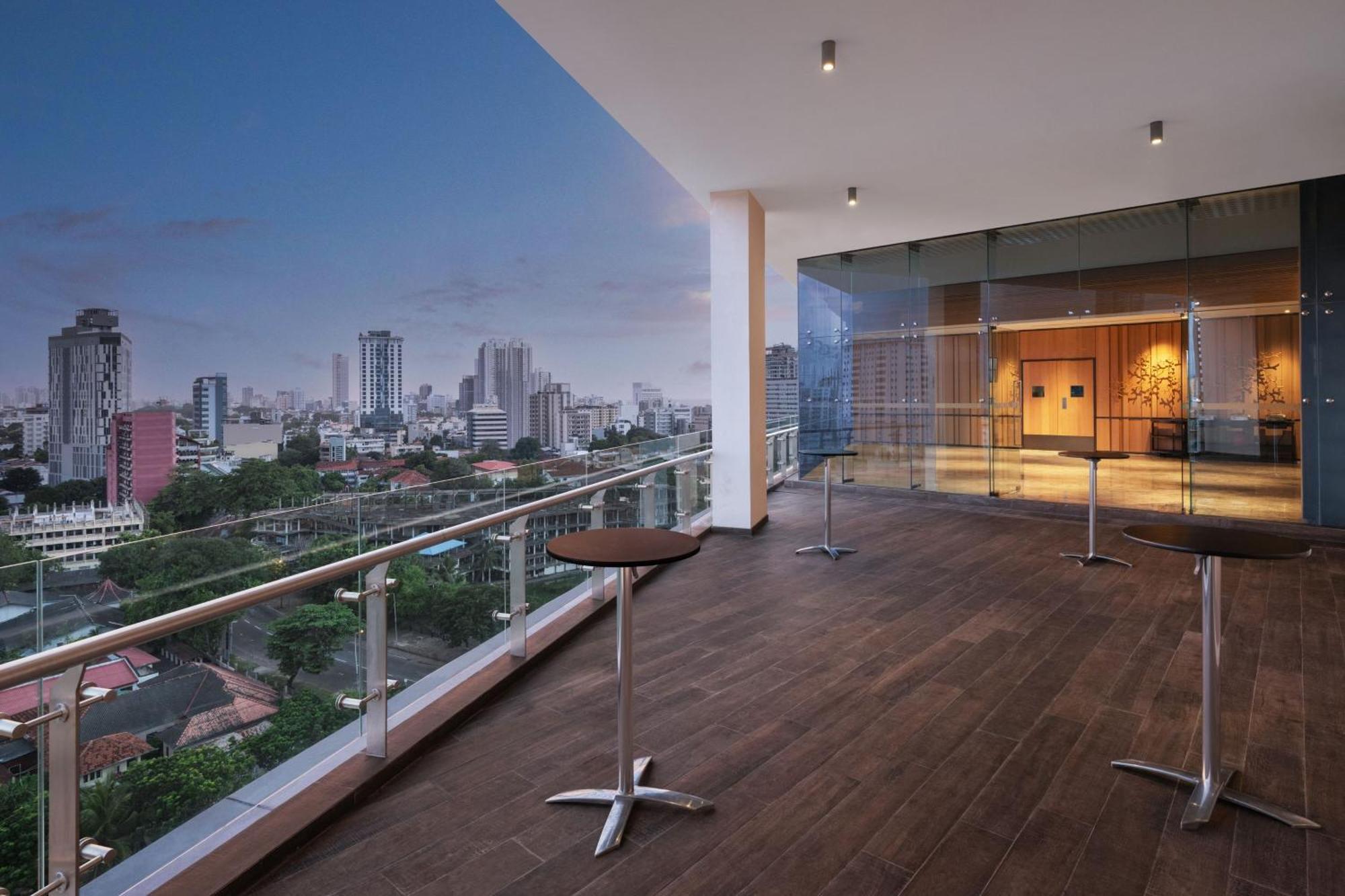 Courtyard By Marriott Colombo Exterior foto